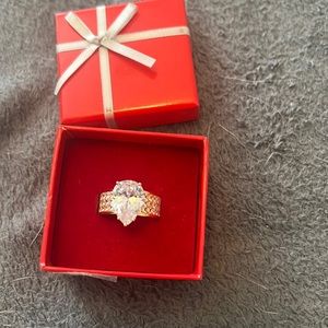 Elegant 18k gold plated  water drop shaped crystal zircon rings